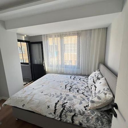 Zeytinburnu Merkezi Konumda, Sifir Daire & Esyalar Appartement Istanboel Buitenkant foto