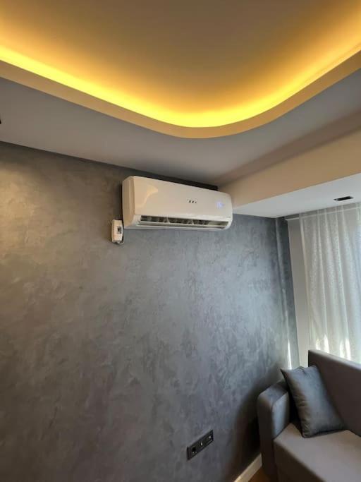 Zeytinburnu Merkezi Konumda, Sifir Daire & Esyalar Appartement Istanboel Buitenkant foto