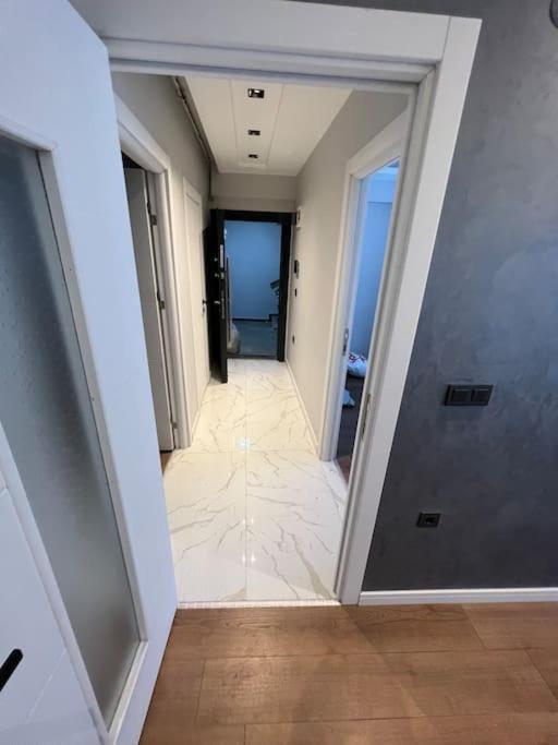 Zeytinburnu Merkezi Konumda, Sifir Daire & Esyalar Appartement Istanboel Buitenkant foto