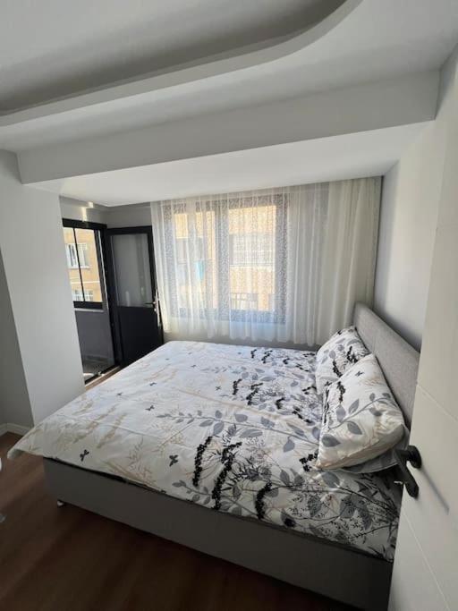 Zeytinburnu Merkezi Konumda, Sifir Daire & Esyalar Appartement Istanboel Buitenkant foto